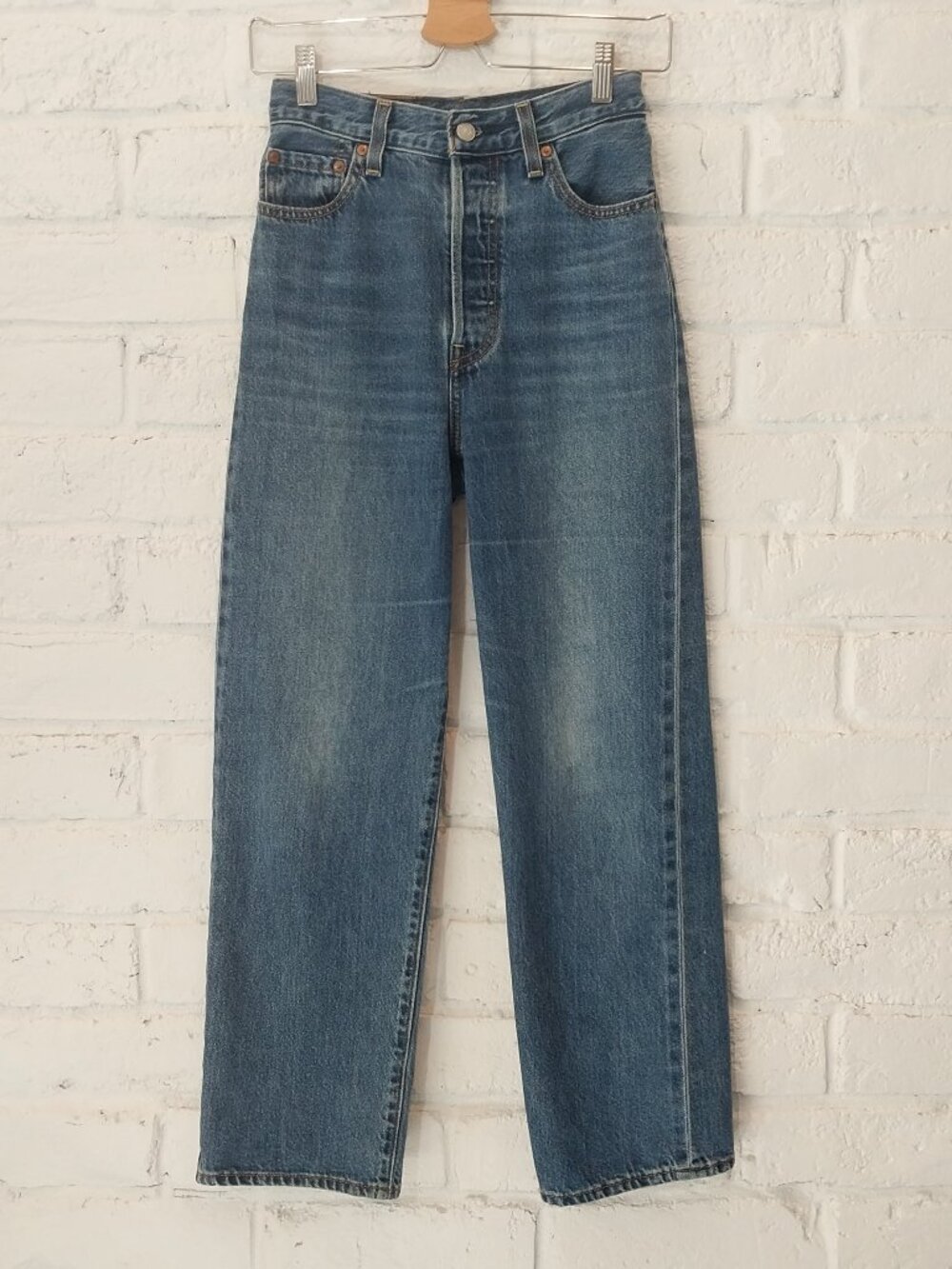 Vintage Capital E Levi’s Blue Jeans Womens 25x27 Premium Wide Leg High Rise